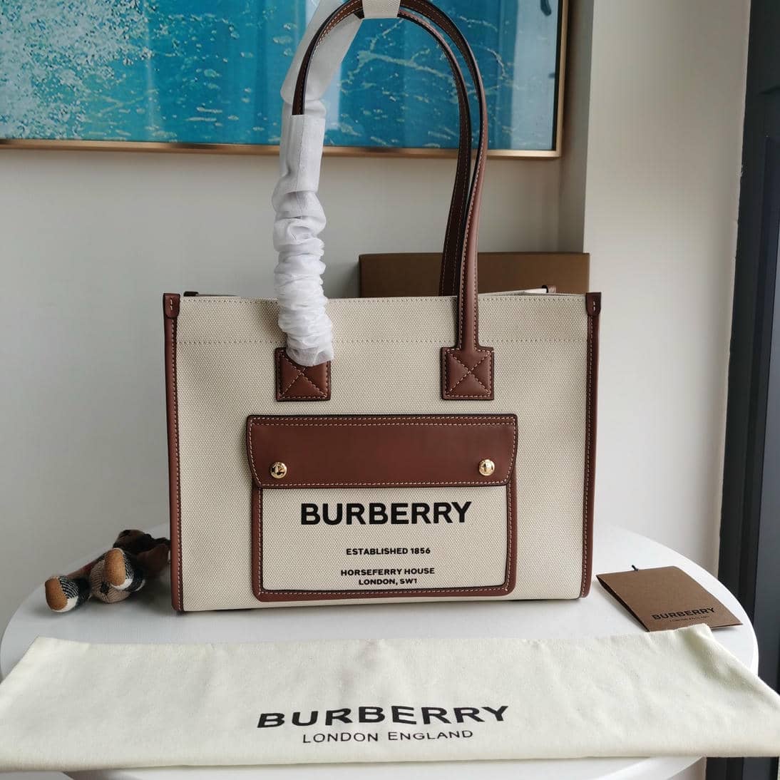 Burberry Bag 210